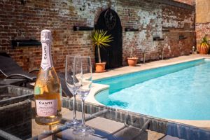 Pool- click for photo gallery